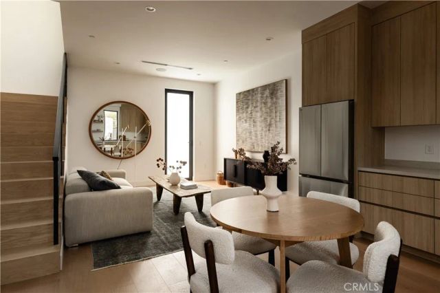 15202 Hesby Street, Sherman Oaks, CA 91403