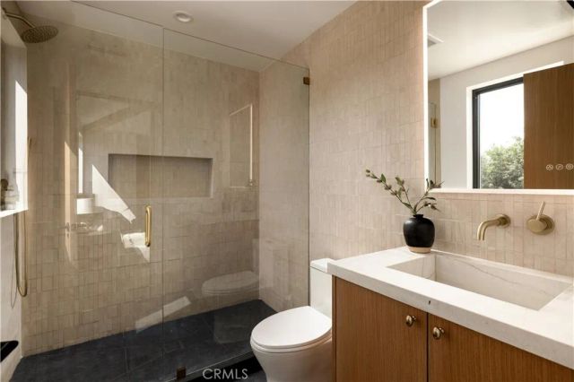 15202 Hesby Street, Sherman Oaks, CA 91403