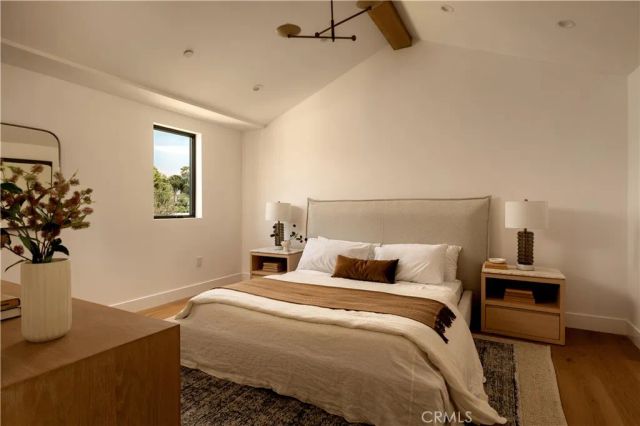15202 Hesby Street, Sherman Oaks, CA 91403