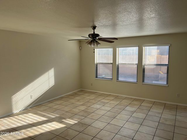 9441 W JAMESTOWN Road, Phoenix, AZ 85037