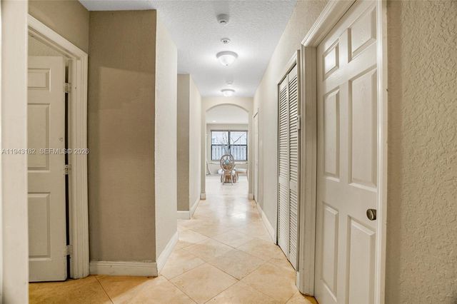 865 NE 208th Ter, Miami, FL 33179