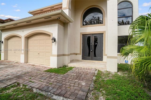 865 NE 208th Ter, Miami, FL 33179