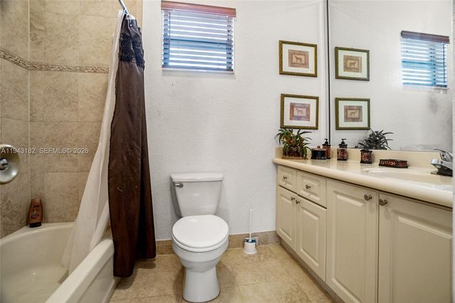 865 NE 208th Ter, Miami, FL 33179