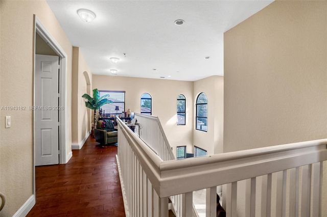 865 NE 208th Ter, Miami, FL 33179