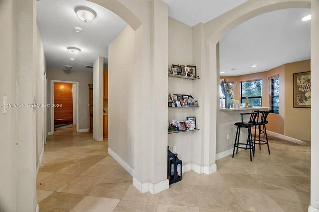 865 NE 208th Ter, Miami, FL 33179