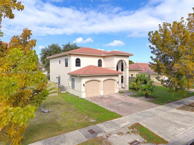 865 NE 208th Ter, Miami, FL 33179