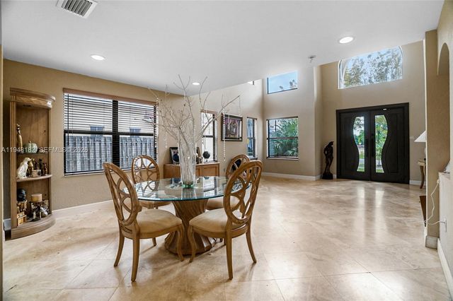 865 NE 208th Ter, Miami, FL 33179