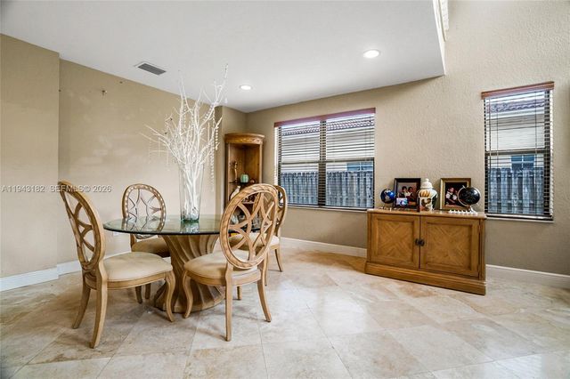 865 NE 208th Ter, Miami, FL 33179