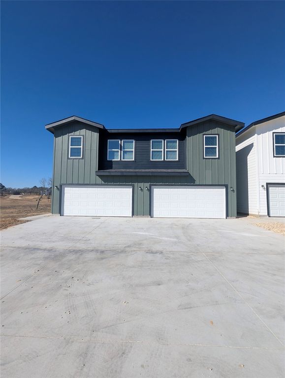 3501 E Renfro Street 424, Burleson, TX 76028