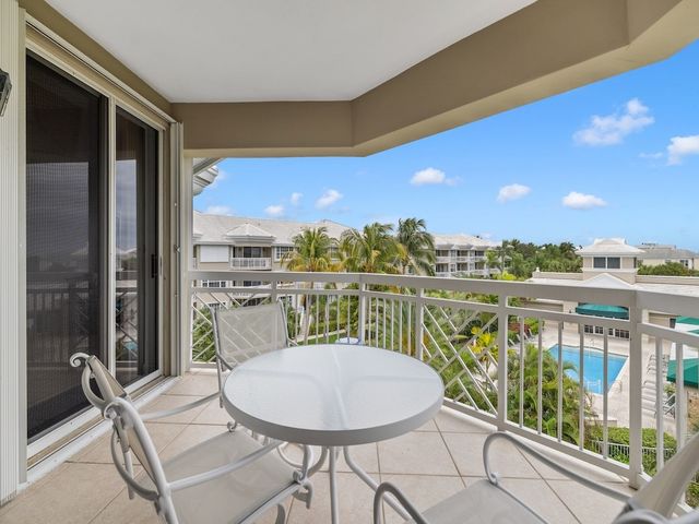940 Turtle Cove Lane 302, Vero Beach, FL 32963