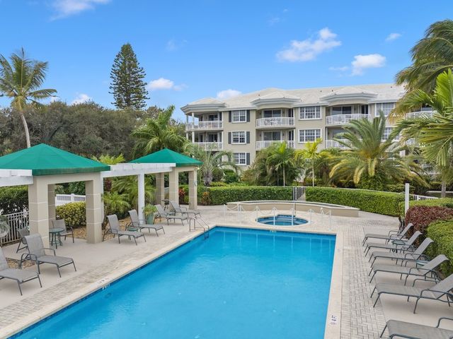 940 Turtle Cove Lane 302, Vero Beach, FL 32963