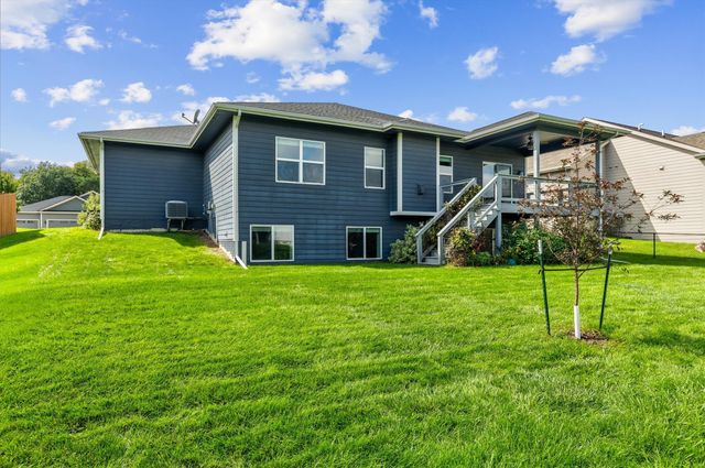 1021 Cardinal Drive, Polk City, IA 50226