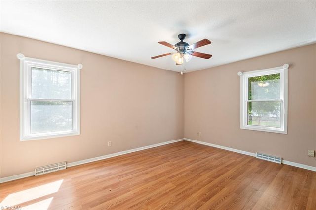 926 Branchwood Drive, Kernersville, NC 27284
