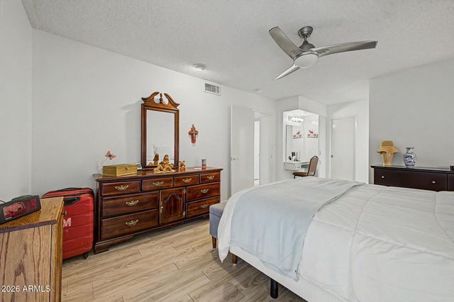 10840 W CARON Drive, Sun City, AZ 85351