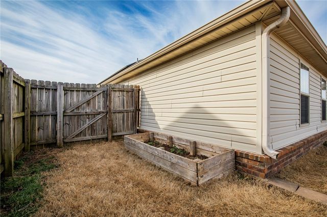 5407 SW Sahara Street, Bentonville, AR 72713