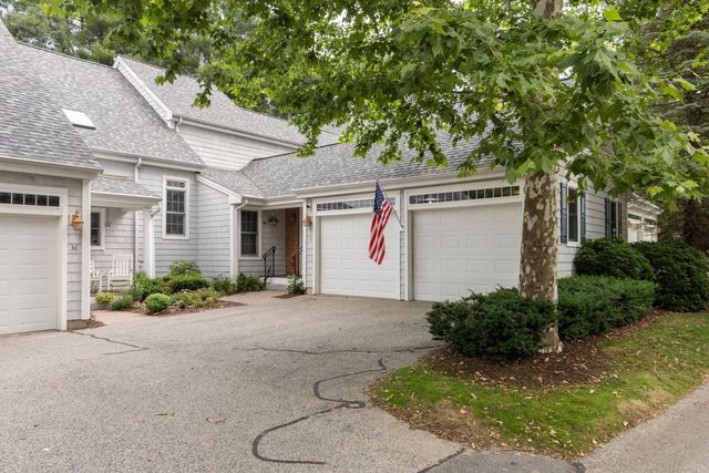 38 Juniper Ln 38, Hanover, MA 02339