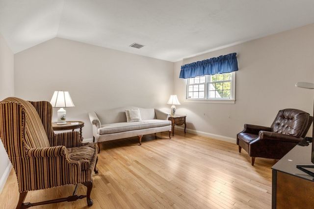 38 Juniper Ln 38, Hanover, MA 02339