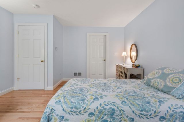 38 Juniper Ln 38, Hanover, MA 02339