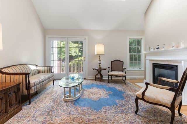 38 Juniper Ln 38, Hanover, MA 02339