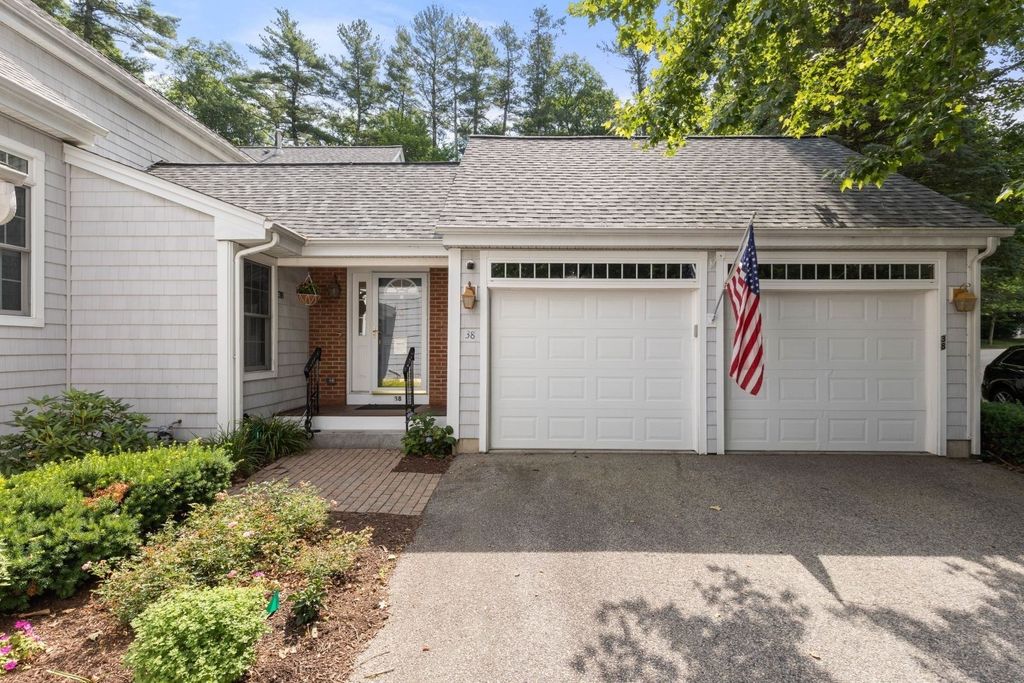 38 Juniper Ln 38, Hanover, MA 02339