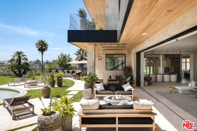 1625 Summitridge Drive, Beverly Hills, CA 90210