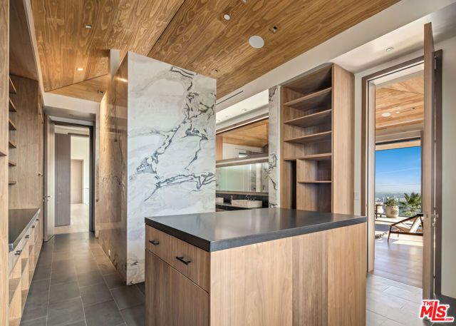 1625 Summitridge Drive, Beverly Hills, CA 90210