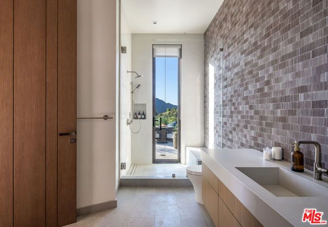 1625 Summitridge Drive, Beverly Hills, CA 90210