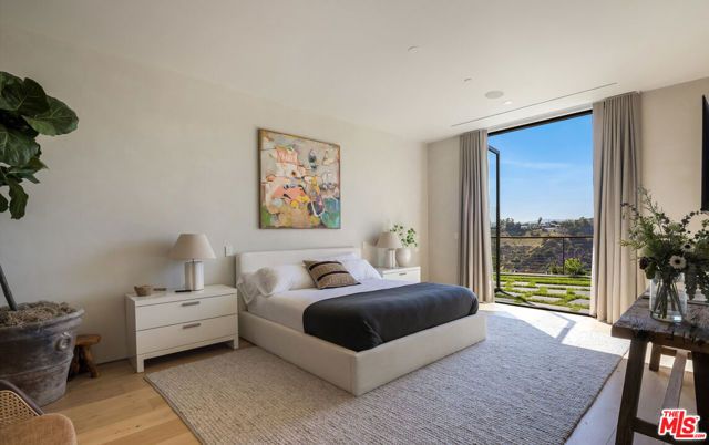 1625 Summitridge Drive, Beverly Hills, CA 90210