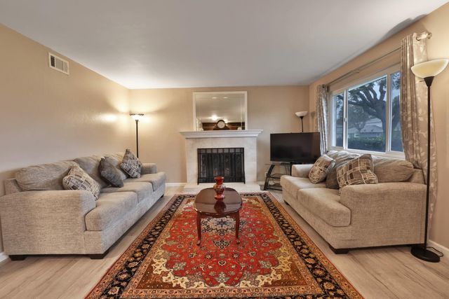 5480 Tradewinds Walkway 1, San Jose, CA 95123