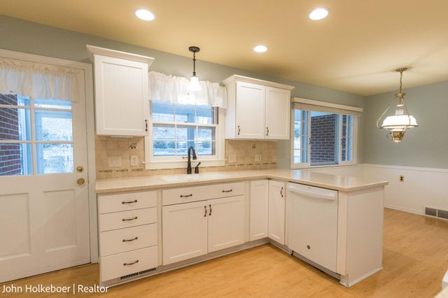 1641 Forrester Street Se, City Of Grand Rapids, MI 49508