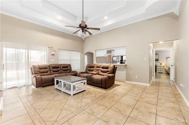 1821 S Petunia Avenue, Weslaco, TX 78596