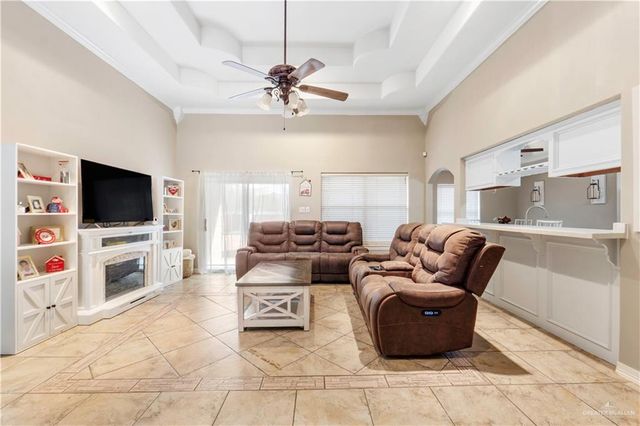 1821 S Petunia Avenue, Weslaco, TX 78596