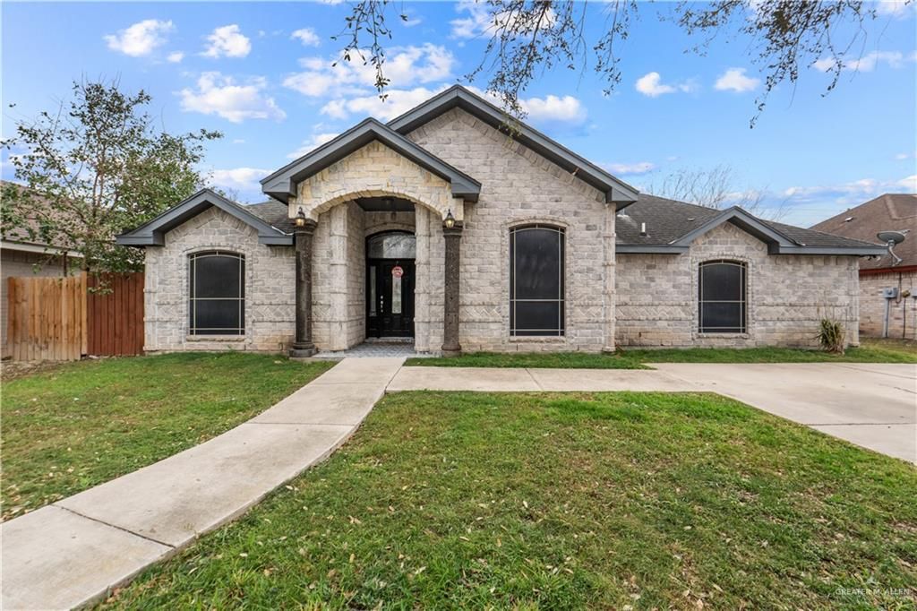 1821 S Petunia Avenue, Weslaco, TX 78596