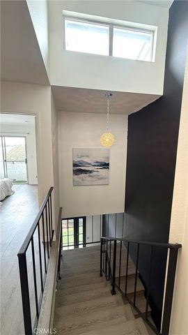 12380 Chandler Boulevard B, Valley Village, CA 91607