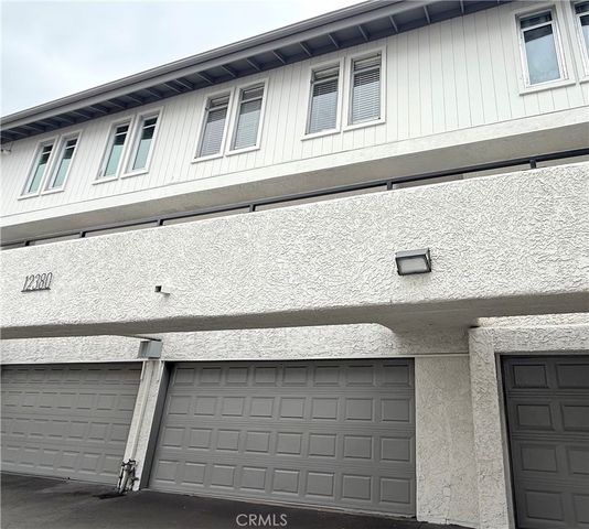 12380 Chandler Boulevard B, Valley Village, CA 91607