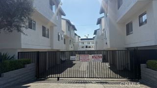 12380 Chandler Boulevard B, Valley Village, CA 91607