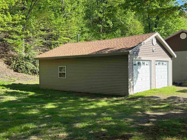 18 Ripple Lane, Rockingham, VT 05101