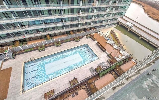 131-05 40th Road 10T, Flushing, NY 11354