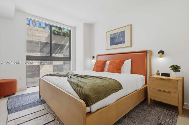 11 NE 6th St 710, Miami, FL 33132