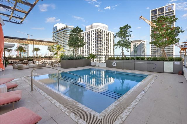 11 NE 6th St 710, Miami, FL 33132