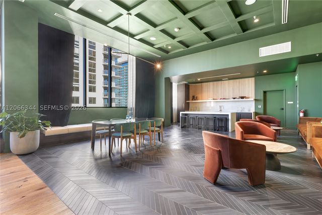 11 NE 6th St 710, Miami, FL 33132