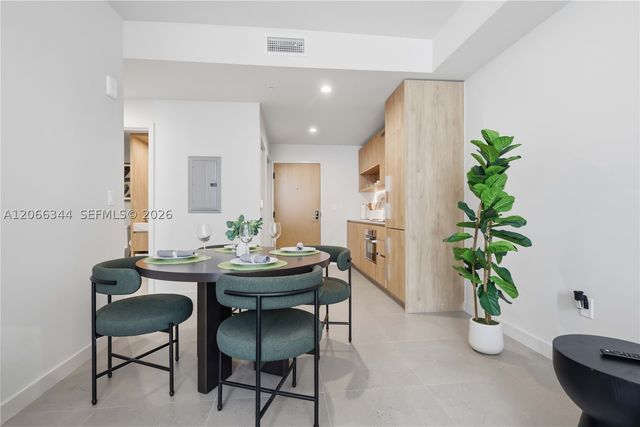 11 NE 6th St 710, Miami, FL 33132