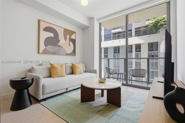 11 NE 6th St 710, Miami, FL 33132