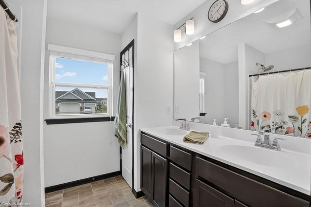 1417 Rocky Ridge Road, Cedar Falls, IA 50613