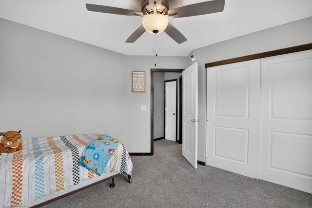 1417 Rocky Ridge Road, Cedar Falls, IA 50613
