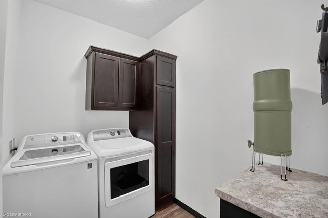 1417 Rocky Ridge Road, Cedar Falls, IA 50613