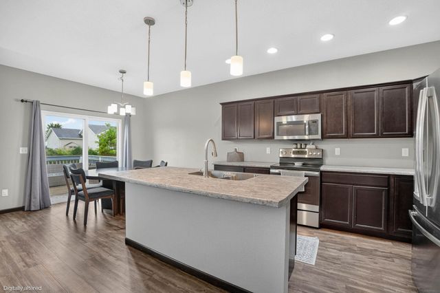 1417 Rocky Ridge Road, Cedar Falls, IA 50613