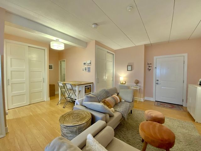 995 Massachusetts Ave 106, Arlington, MA 02476