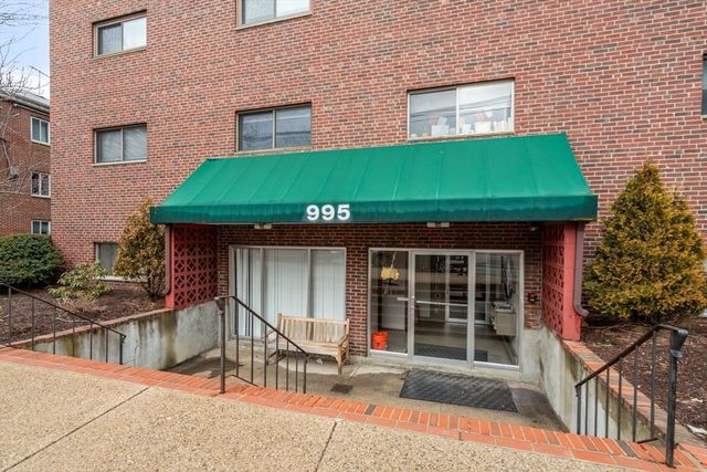 995 Massachusetts Ave 106, Arlington, MA 02476