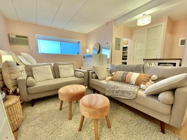 995 Massachusetts Ave 106, Arlington, MA 02476